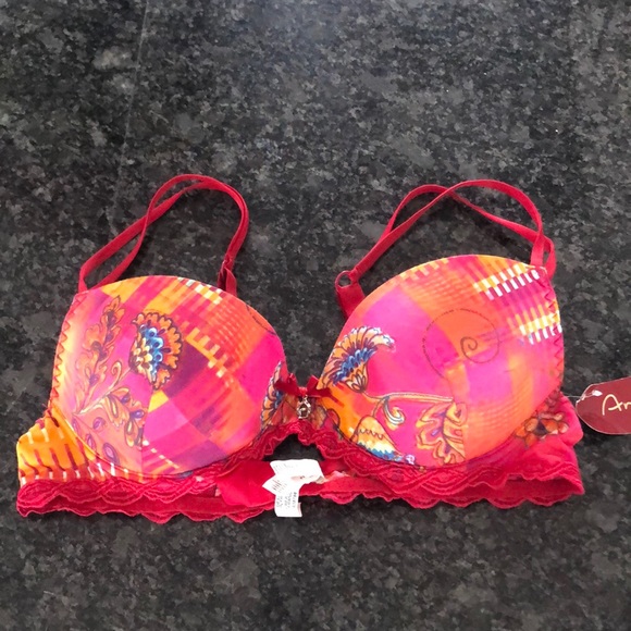 Bra - Picture 1 of 3